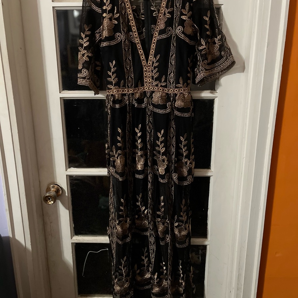 VENUS Black and Gold Maxi Dress